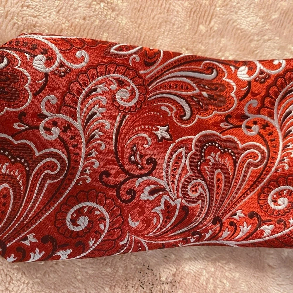 Geoffrey Beene Red Paisley Tie